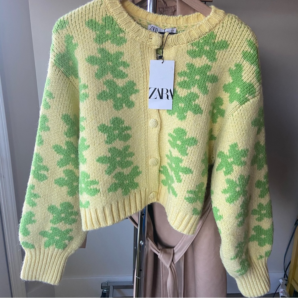 🔖 S ZARA Floral Jacquard Knit Retro Pop Flower Chunky Knit Cardigan Yellow - Picture 4 of 13